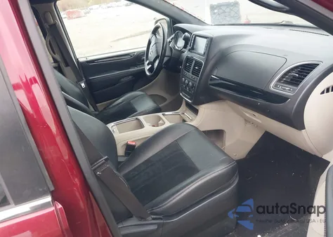 2018 Dodge Grand Caravan Sxt z USA, uszkodzony, nr VIN 2C4RDGCG7JR240179